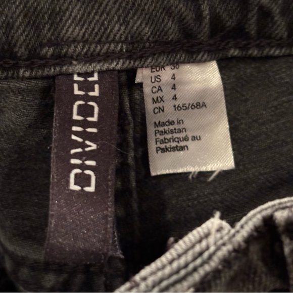 Divided High Rise Black Distressed Jeans - Picture 7 of 9